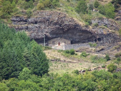 Chapelle troglodyte de la Madeleine