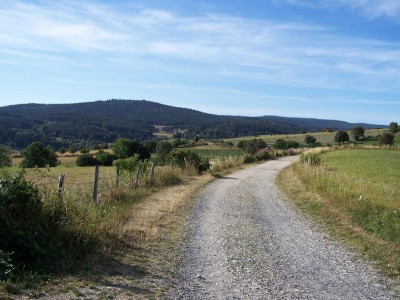 Beau chemin après la Clauze