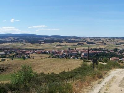 Vue sur le village de Saugues