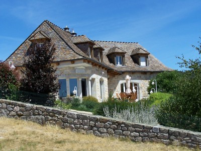 Très jolie maison sur le chemin