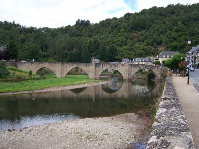 Pont sur le Lot à Estaing